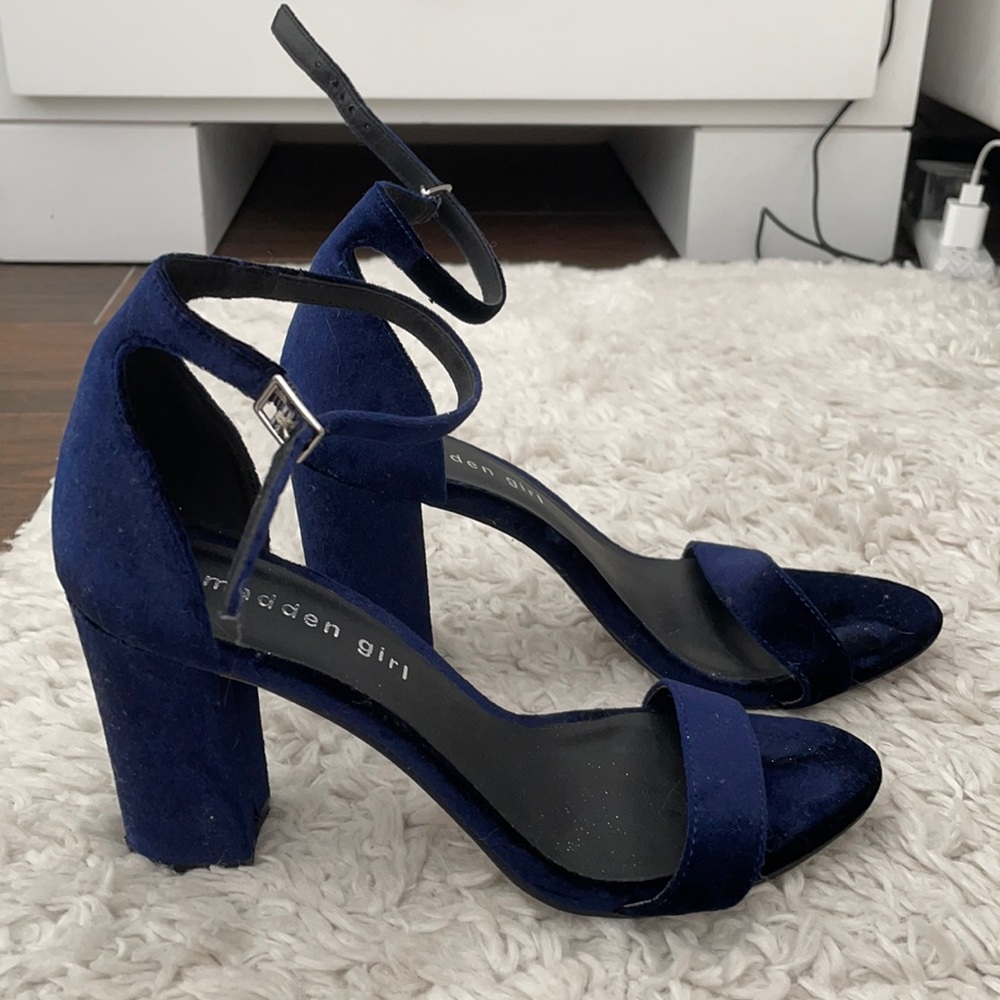 Size 8 dark blue Steve Madden heels